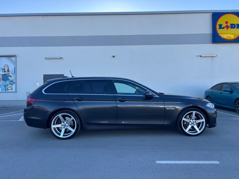 BMW 530 Facelift, снимка 4 - Автомобили и джипове - 49578219