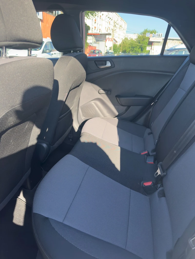 Hyundai I20, снимка 8 - Автомобили и джипове - 52304037