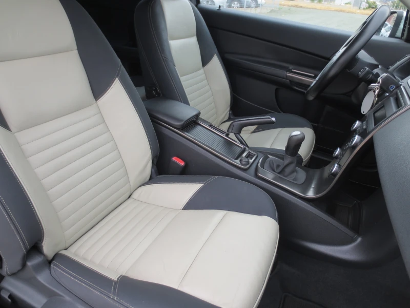 Volvo C30 1.6 HDI* R-DESIGN* , снимка 10 - Автомобили и джипове - 51275711