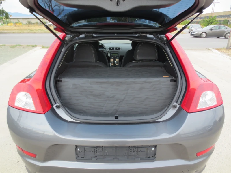 Volvo C30 1.6 HDI* R-DESIGN* , снимка 13 - Автомобили и джипове - 51275711