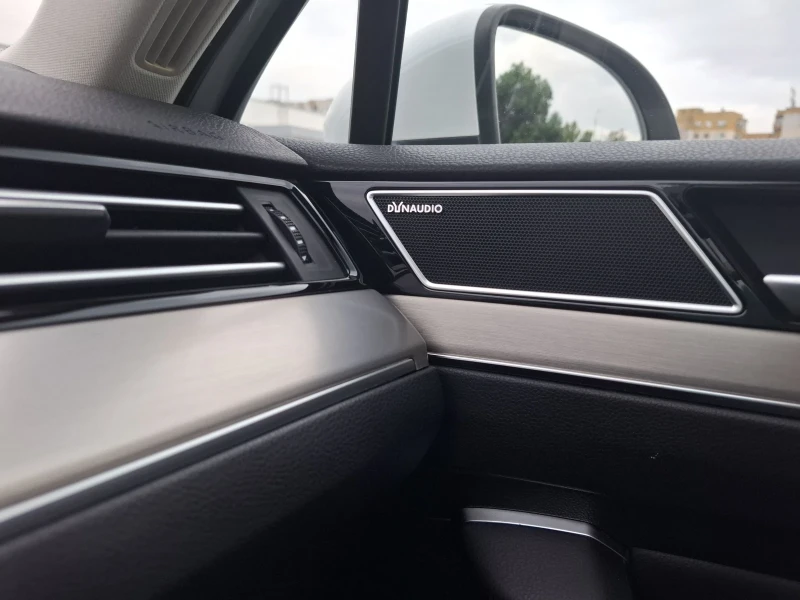 VW Passat 2.0 TSI 280 4MOTION , снимка 13 - Автомобили и джипове - 51695471