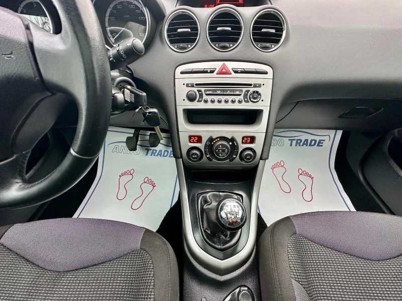 Peugeot 308 1.6 HDI, снимка 11 - Автомобили и джипове - 52774396