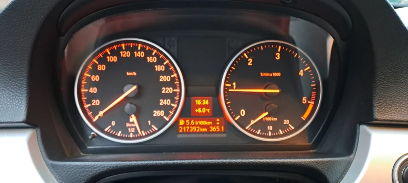 BMW 320  d face lift, снимка 13 - Автомобили и джипове - 53344052