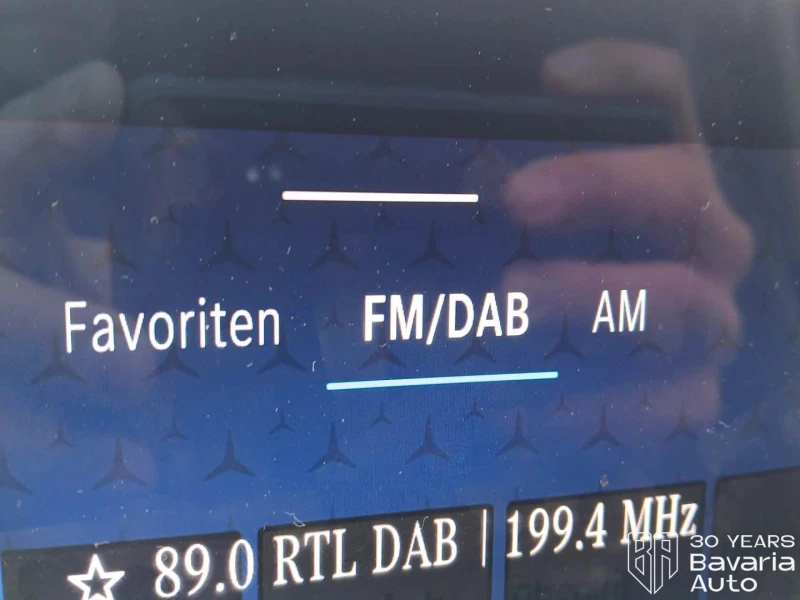 Mercedes-Benz V 300 d Extralang 4Matic Avantgarde, снимка 15 - Автомобили и джипове - 53591425