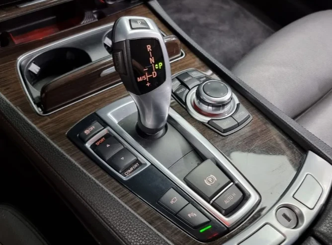 BMW 740 i - изображение 9