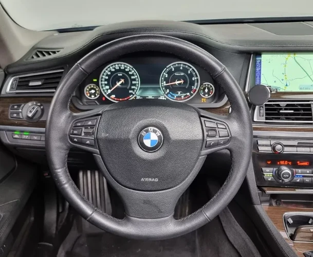BMW 740 i | Mobile.bg   12