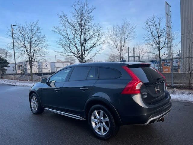 Volvo V60 * T5 Premier Plus* АвтоКредит (ЦЕНА ДО БГ), снимка 6 - Автомобили и джипове - 53501046