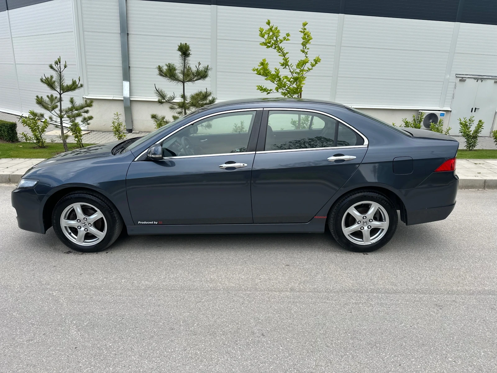 Honda Accord 2.0//FACELIFT//SPAIN/БЕЗ ТОЧКА РЪЖДА - изображение 2