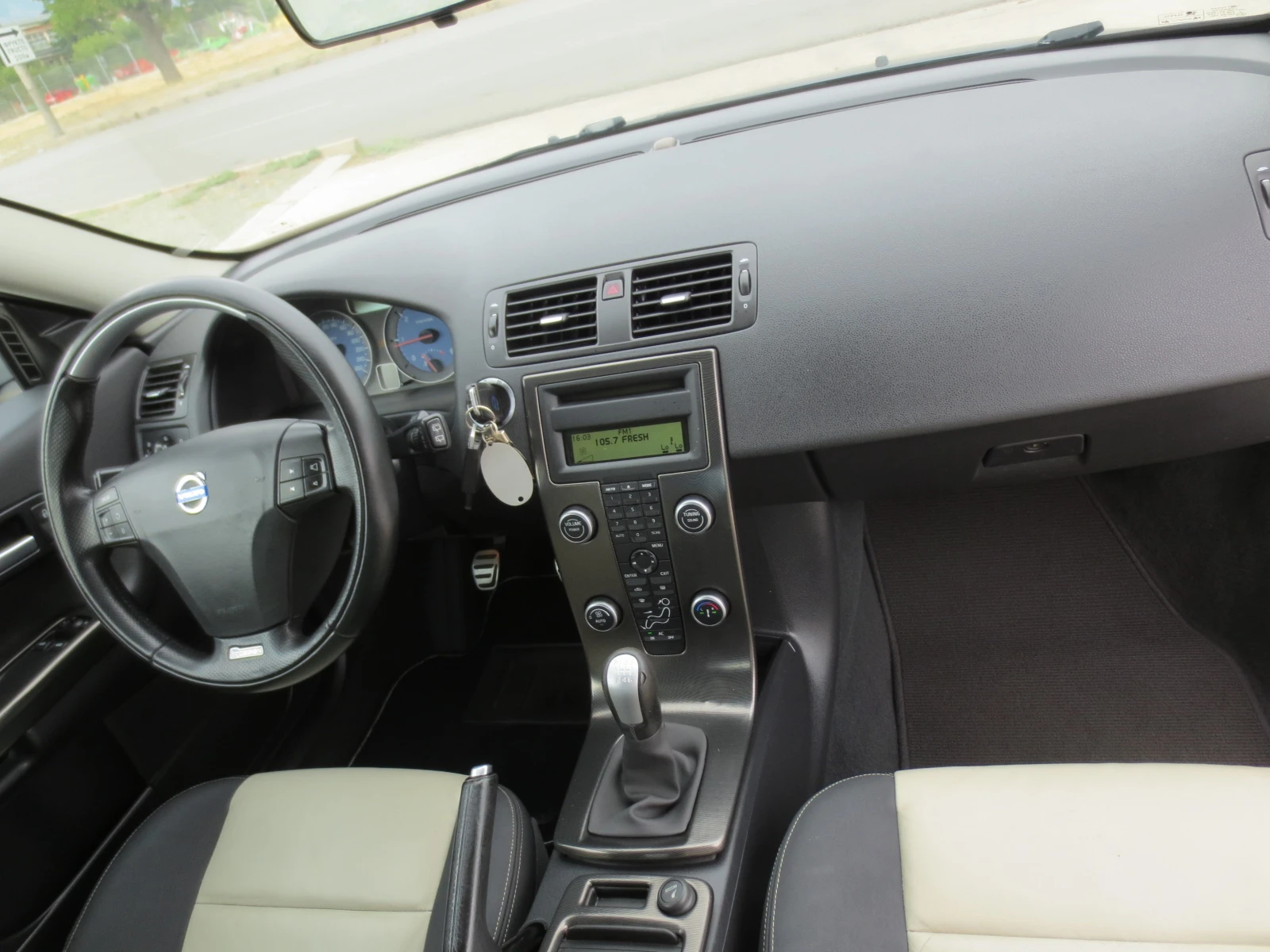 Volvo C30 1.6 HDI* R-DESIGN*  | Mobile.bg — изображение 11