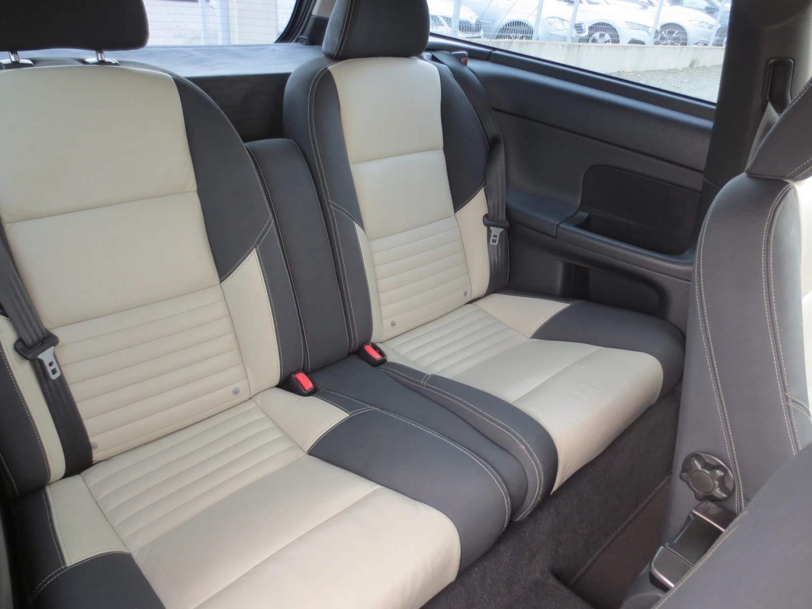 Volvo C30 1.6 HDI* R-DESIGN*  | Mobile.bg — изображение 12