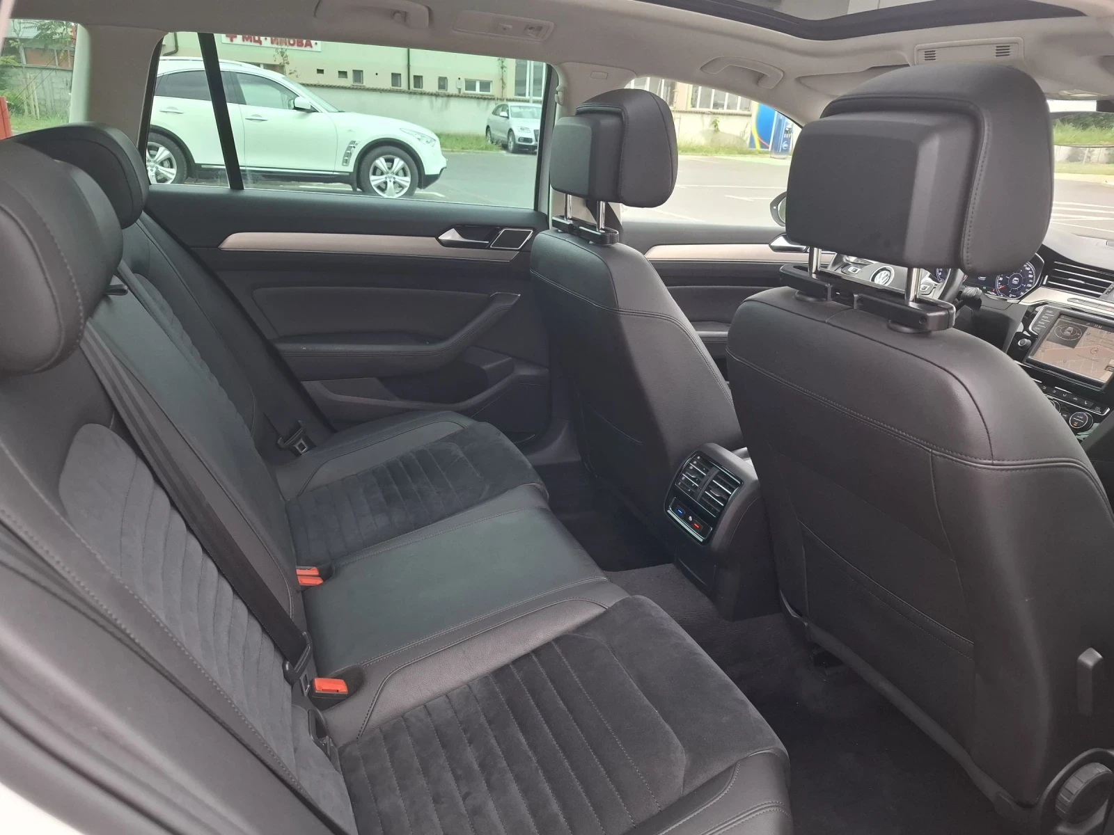 VW Passat 2.0 TSI 280 4MOTION  - изображение 10