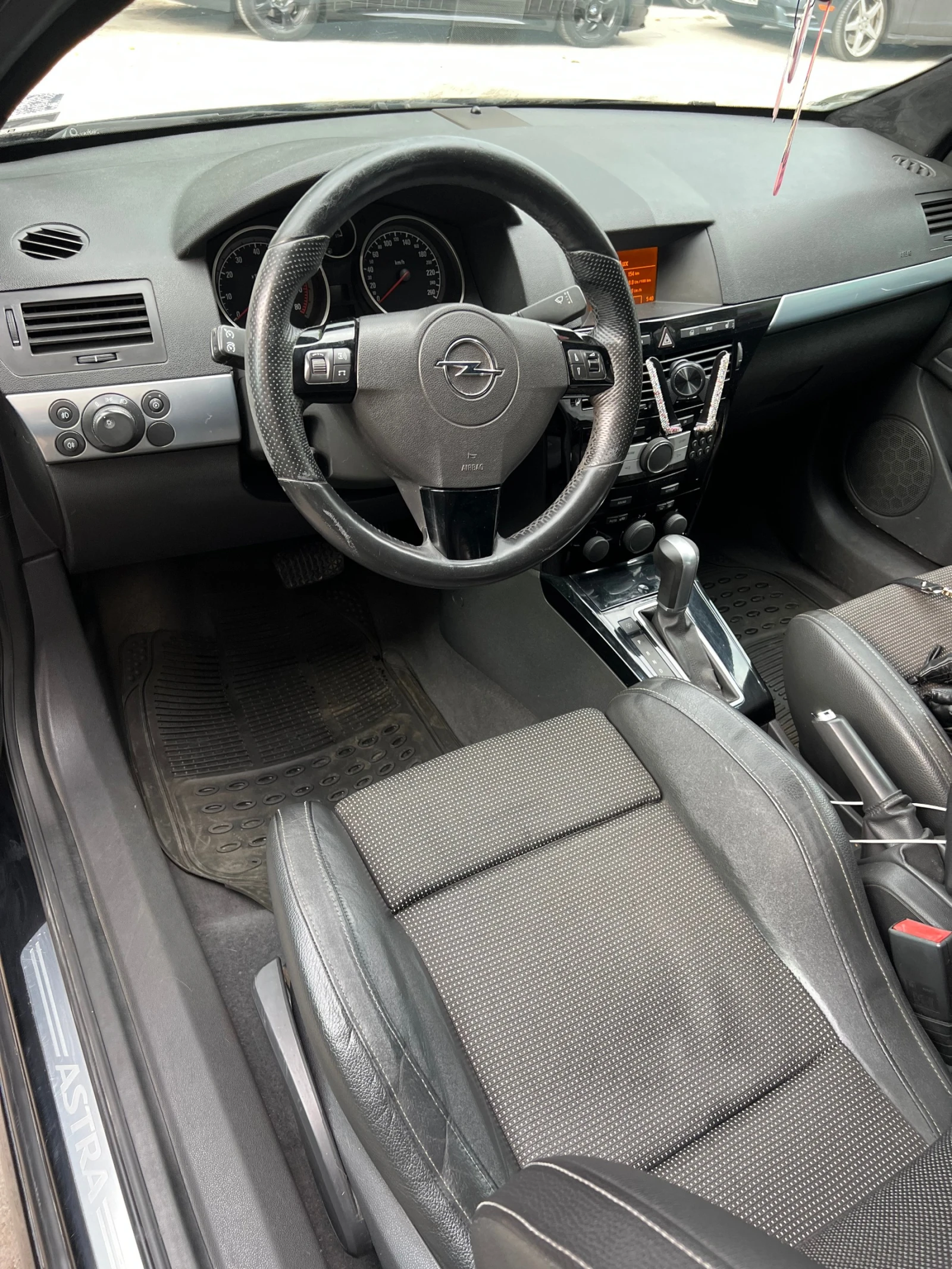 Opel Astra gtc - изображение 5