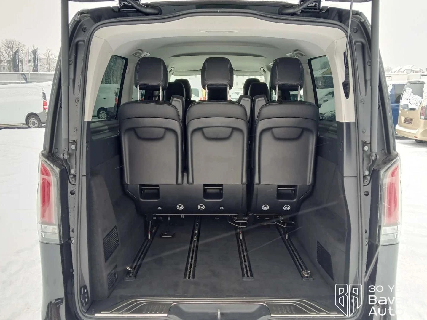 Mercedes-Benz V 300 d Extralang 4Matic Avantgarde - изображение 10