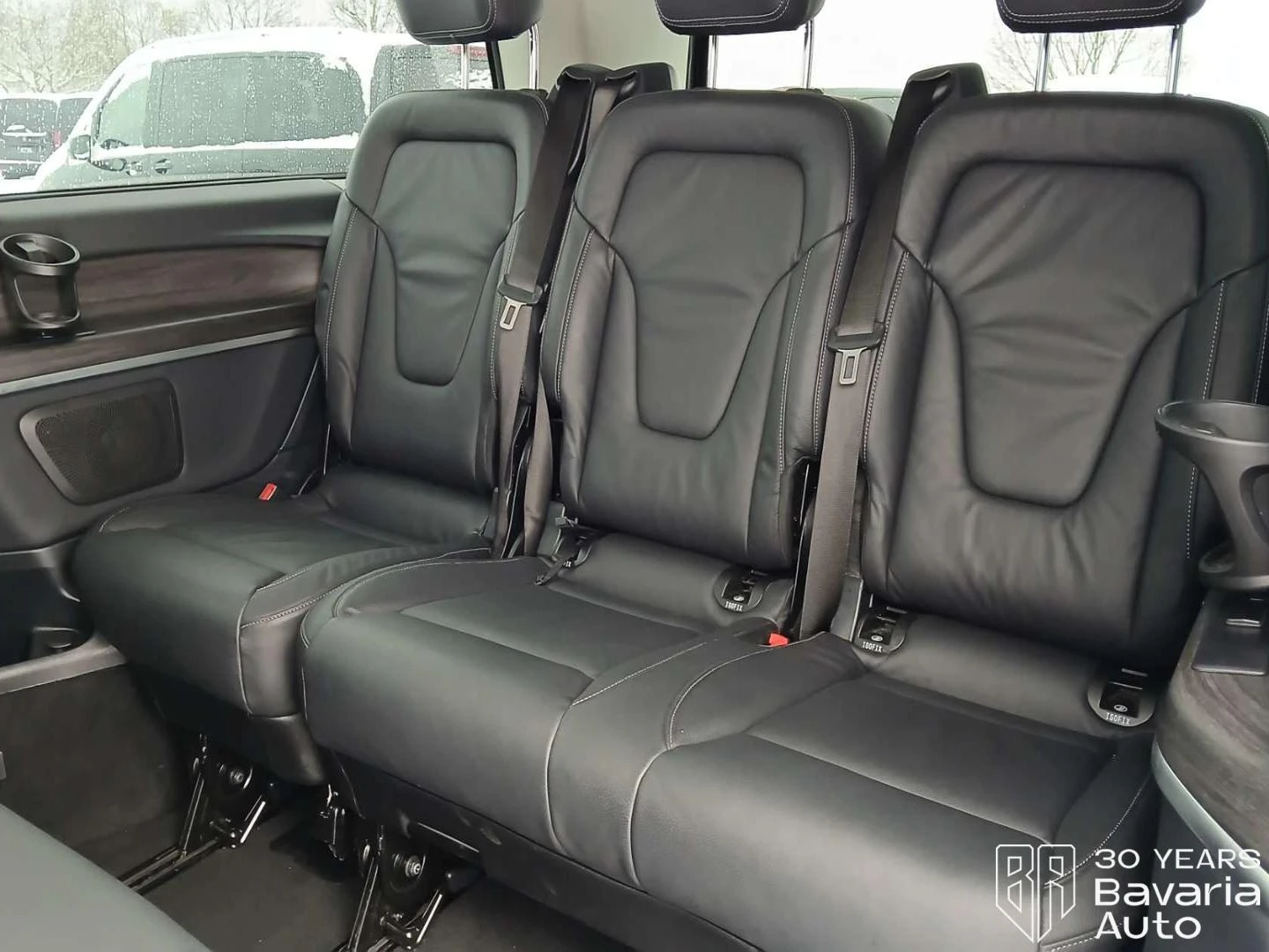 Mercedes-Benz V 300 d Extralang 4Matic Avantgarde - изображение 9