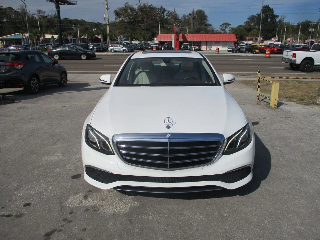 Mercedes-Benz E 300  - изображение 3