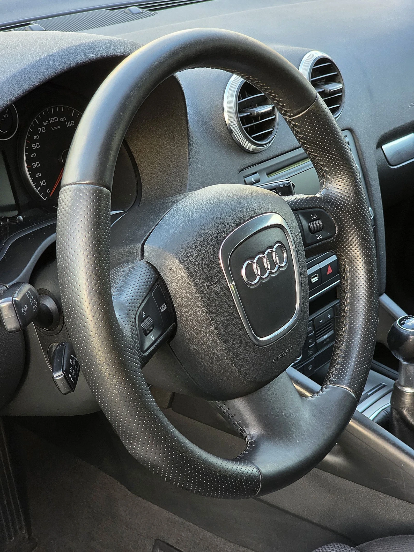 Audi A3 1.9 Sportback S-line , снимка 15 - Автомобили и джипове - 53739863