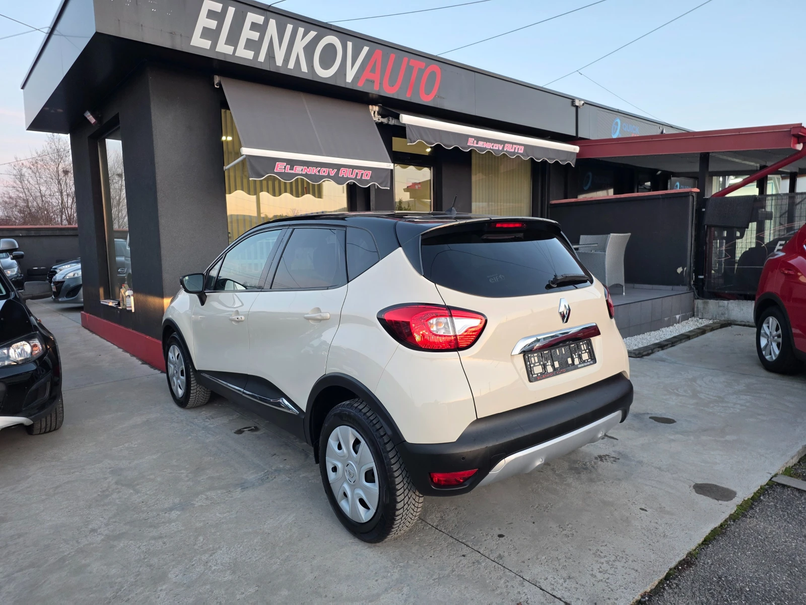 Renault Captur 1.2 I-118к.с EURO 6b-АВТОМАТИК-ШВЕЙЦАРИЯ , снимка 6 - Автомобили и джипове - 53830048