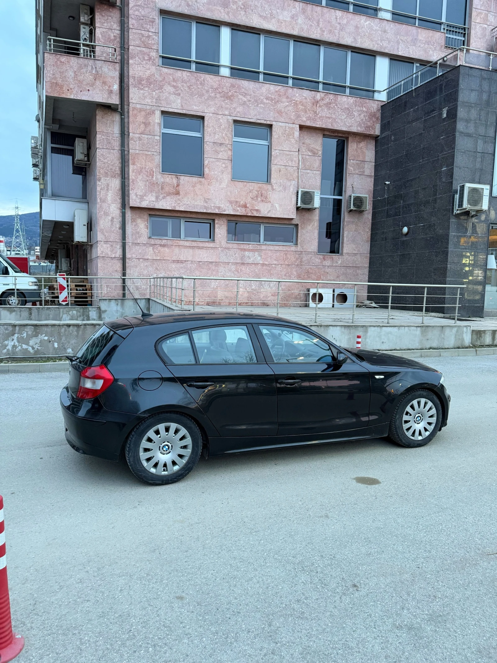 BMW 118, снимка 13 - Автомобили и джипове - 53928499