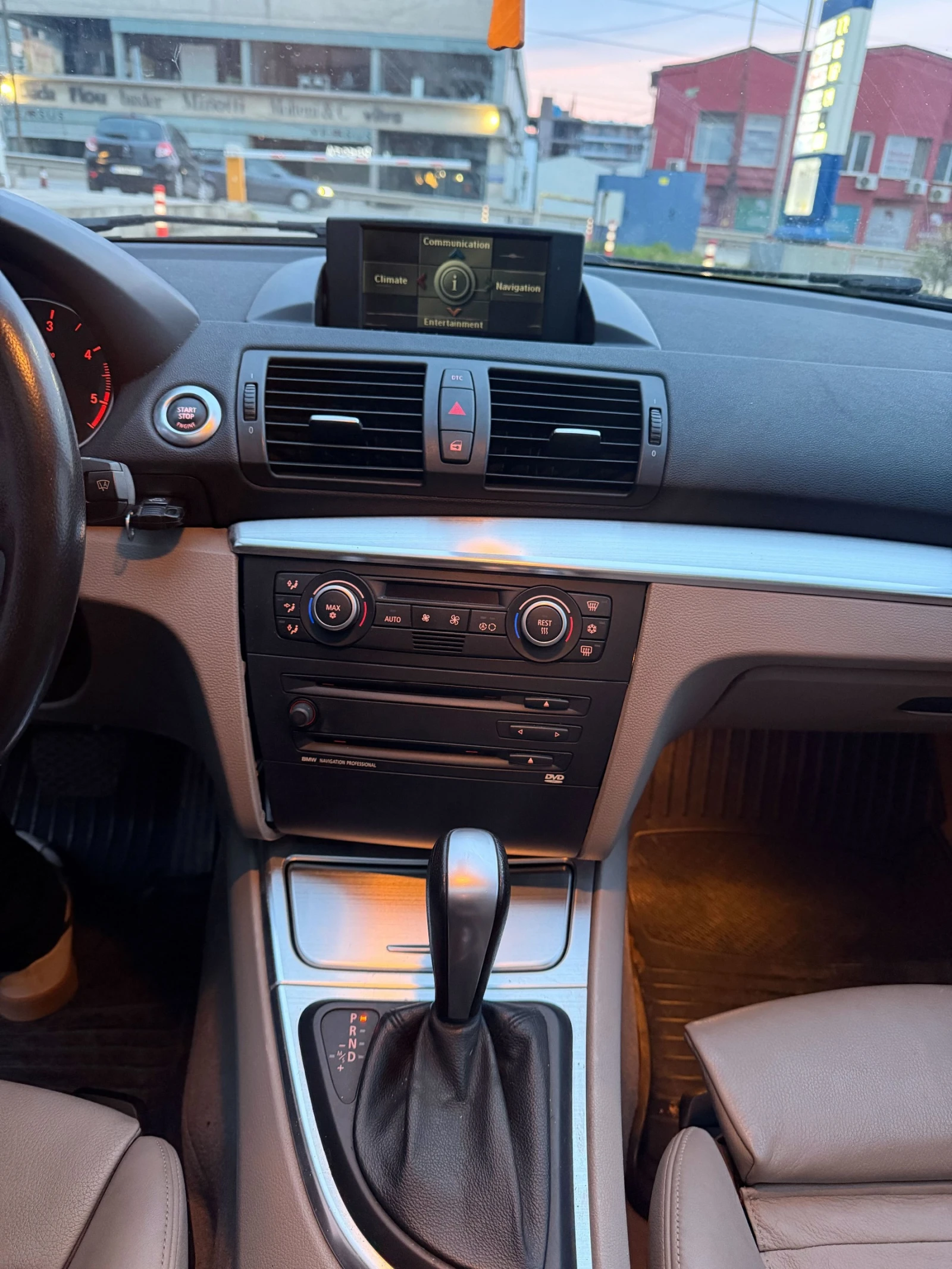 BMW 118, снимка 7 - Автомобили и джипове - 53928499