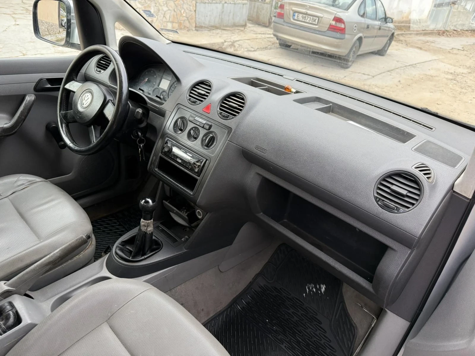 VW Caddy 1.9 TDI , снимка 11 - Автомобили и джипове - 53967554