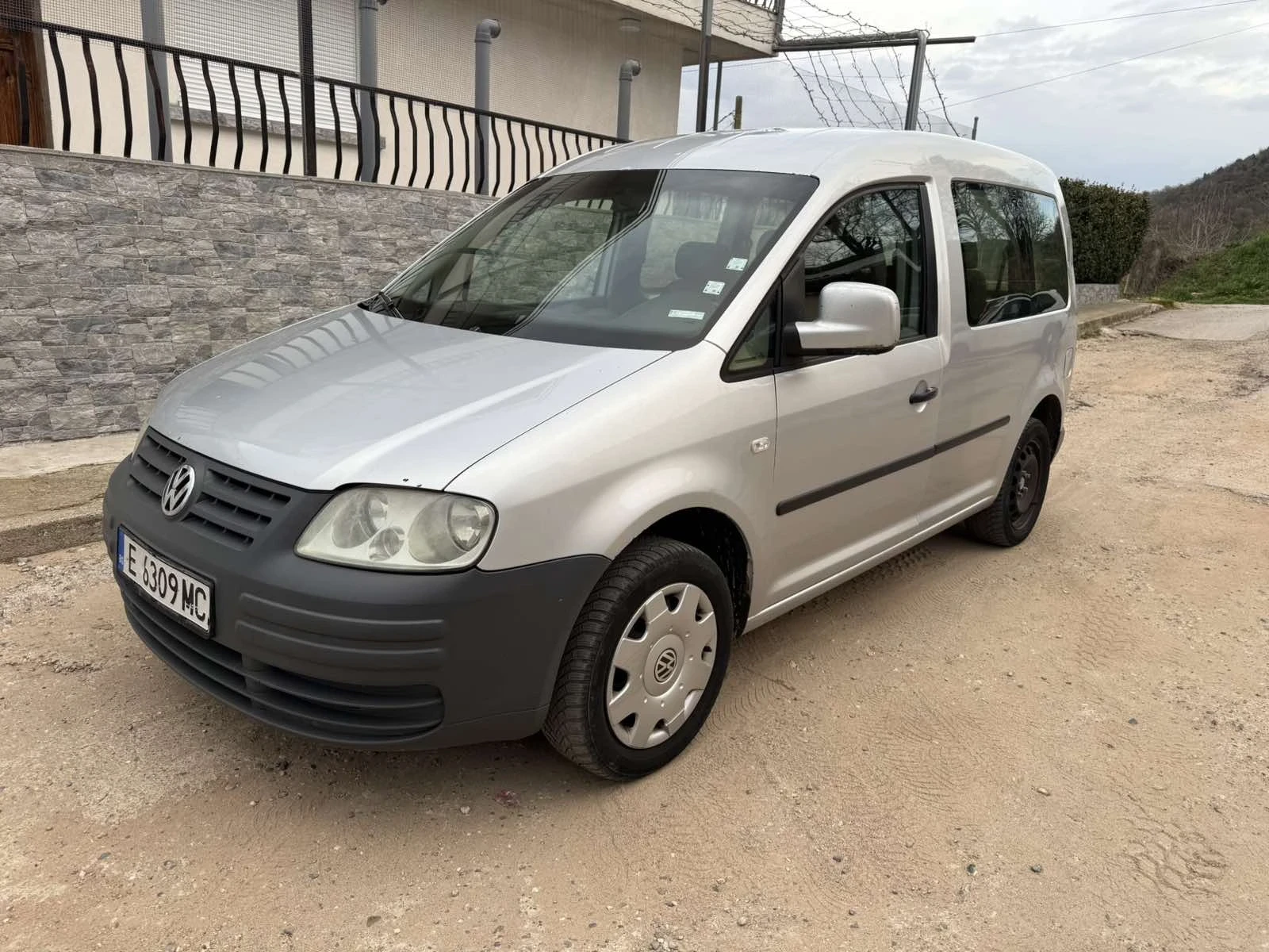 VW Caddy 1.9 TDI  | Auto.bg — изображение 1