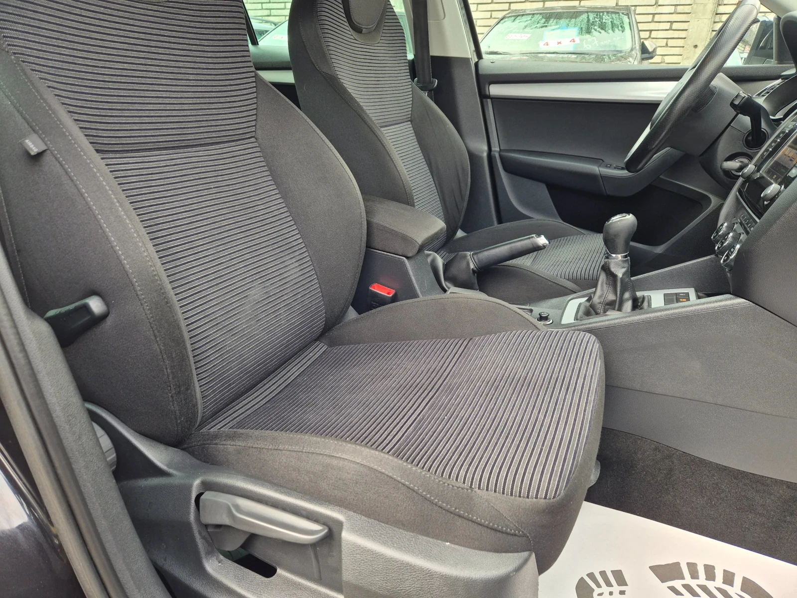 Skoda Octavia 2.0 D 150 к.с., снимка 14 - Автомобили и джипове - 54114202