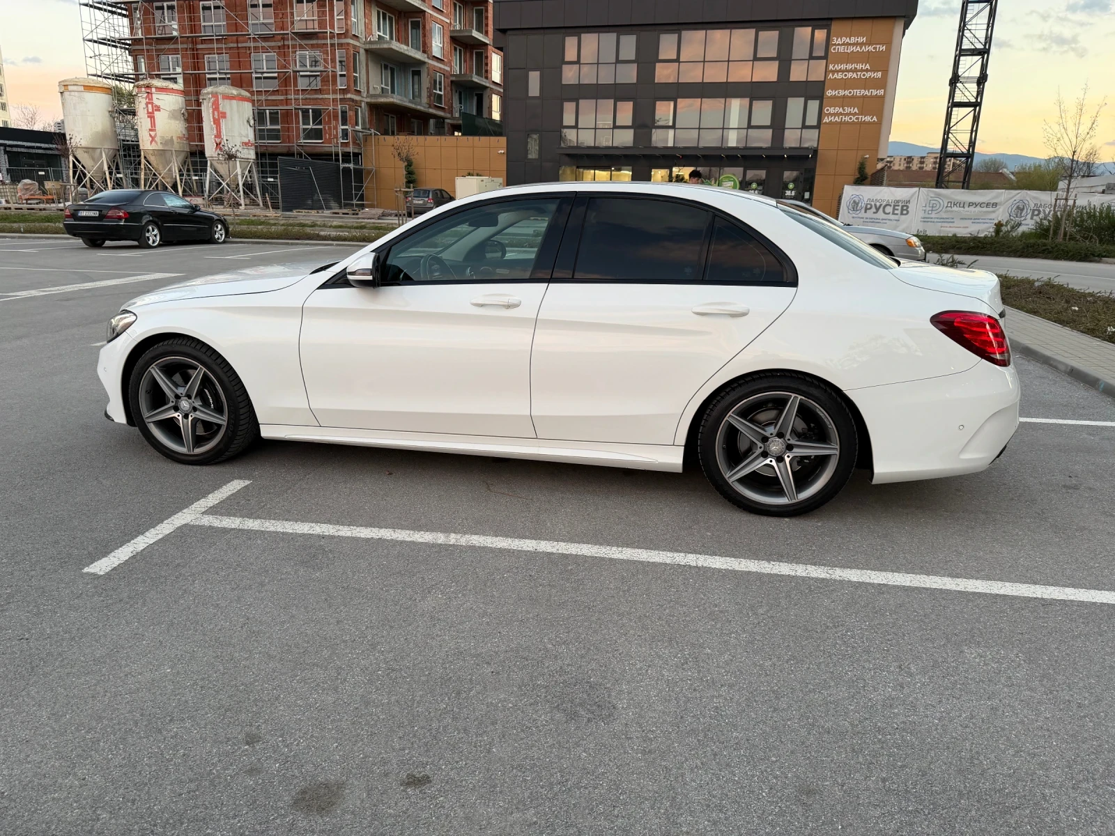 Mercedes-Benz C 250 AMG PACK/СМЕНЕНИ ВЕРИГИ/РЕАЛНИ КМ, снимка 6 - Автомобили и джипове - 54129081