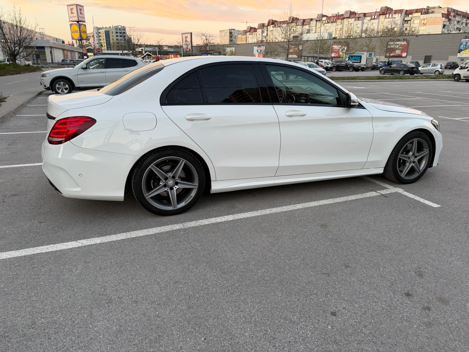 Mercedes-Benz C 250 AMG PACK/СМЕНЕНИ ВЕРИГИ/РЕАЛНИ КМ, снимка 9 - Автомобили и джипове - 54129081