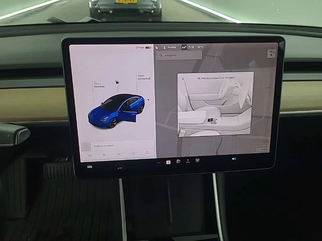 Tesla Model 3 Long Range 75 kWh - Dual Motor, снимка 9 - Автомобили и джипове - 54264737
