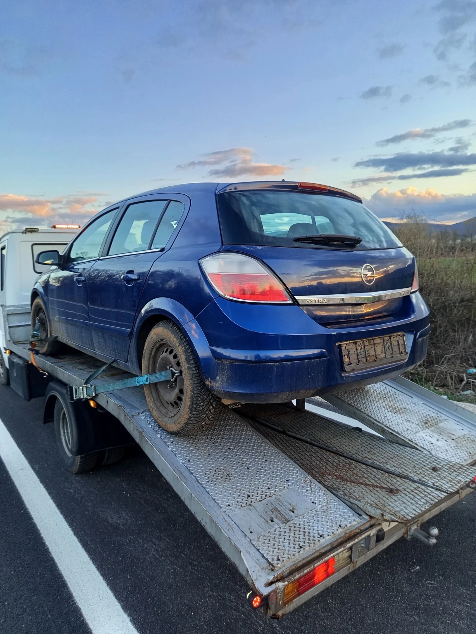 Opel Astra 1.7CDTI 101, снимка 4 - Автомобили и джипове - 54810551