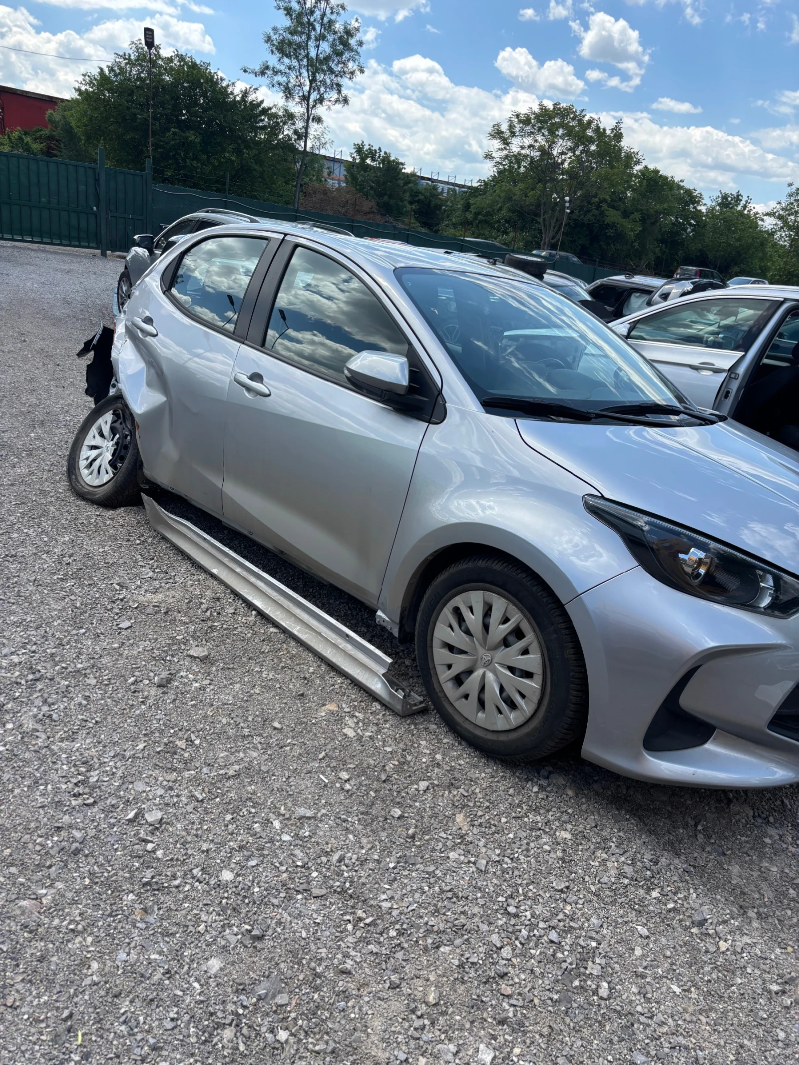 Toyota Yaris 1.5 Hybrid, снимка 3 - Автомобили и джипове - 54680450