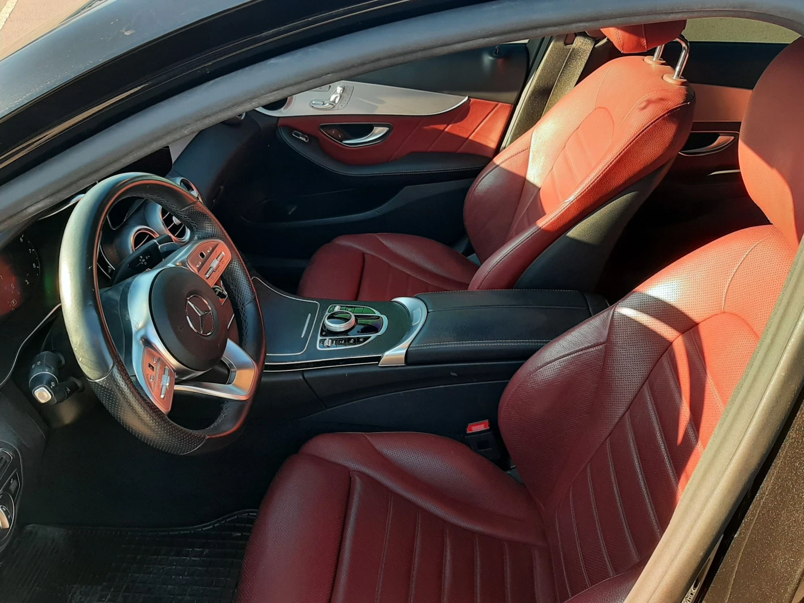 Mercedes-Benz C 300, снимка 8 - Автомобили и джипове - 54735797