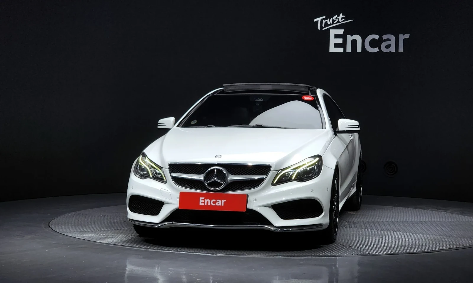 Mercedes-Benz E 200 Coupe, снимка 2 - Автомобили и джипове - 54750549