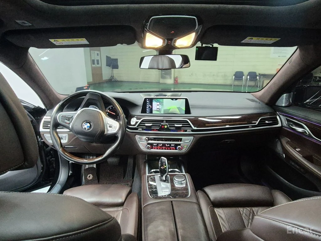 BMW 750 Li xDrive* BOWERS & WILKINS* 360* DISTRONIC* TV* , снимка 6 - Автомобили и джипове - 54827738