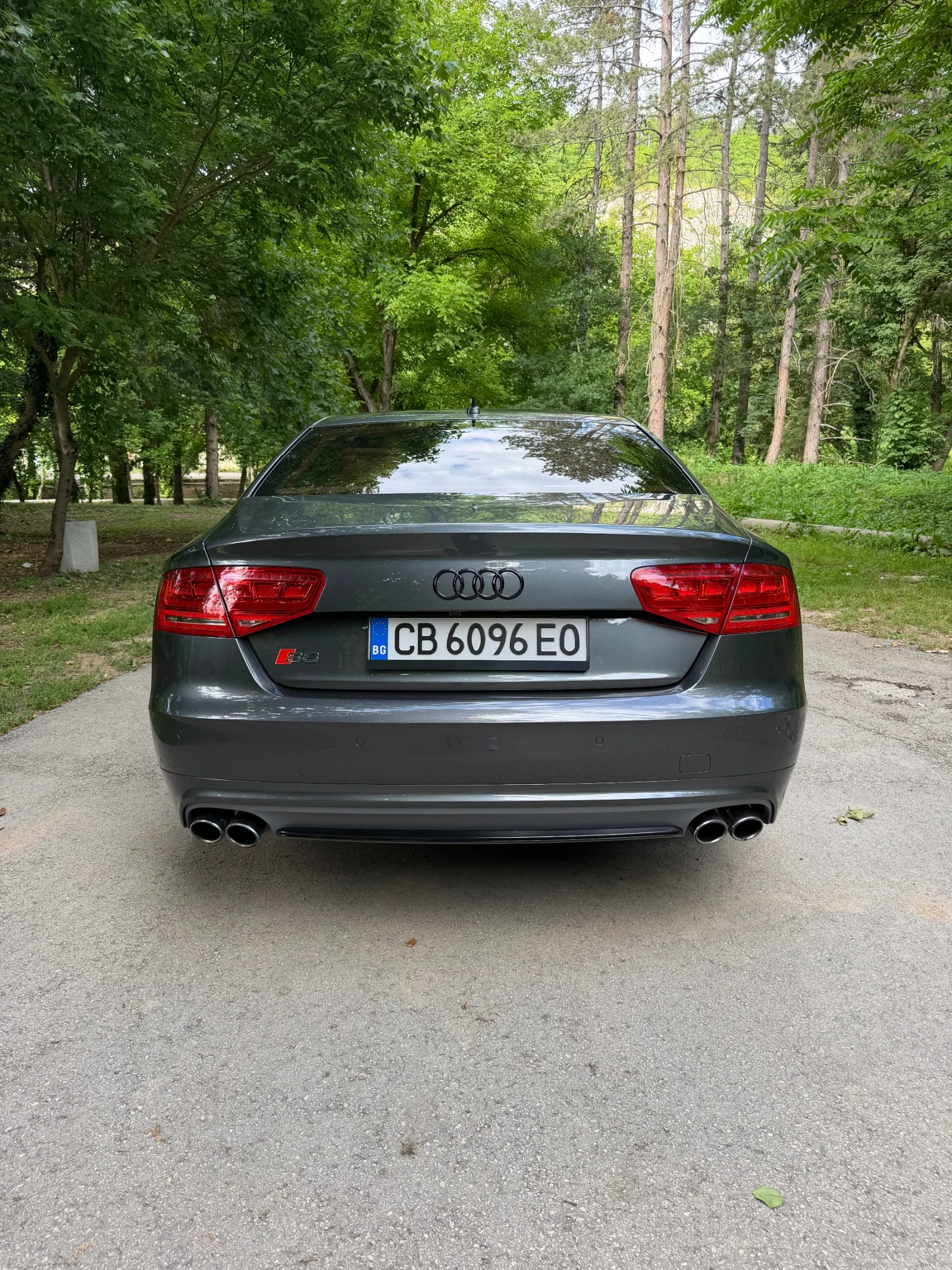 Audi S8 4.0 V8!DISTRONIK!CERAMIK!МАСАЖ!ОБДУХ!360!FULL!, снимка 8 - Автомобили и джипове - 54917784