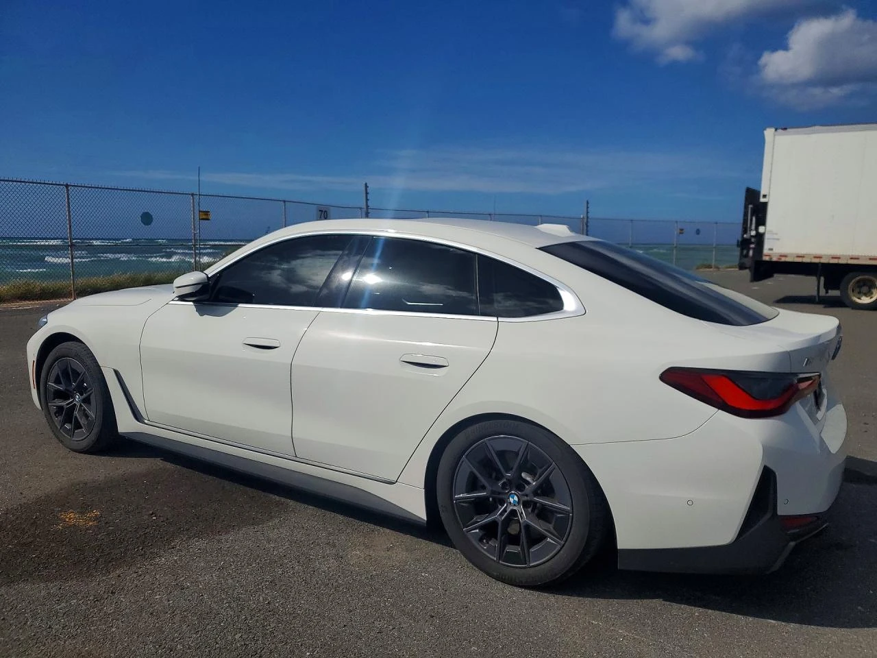 BMW i4 Edrive 40, снимка 2 - Автомобили и джипове - 55093455