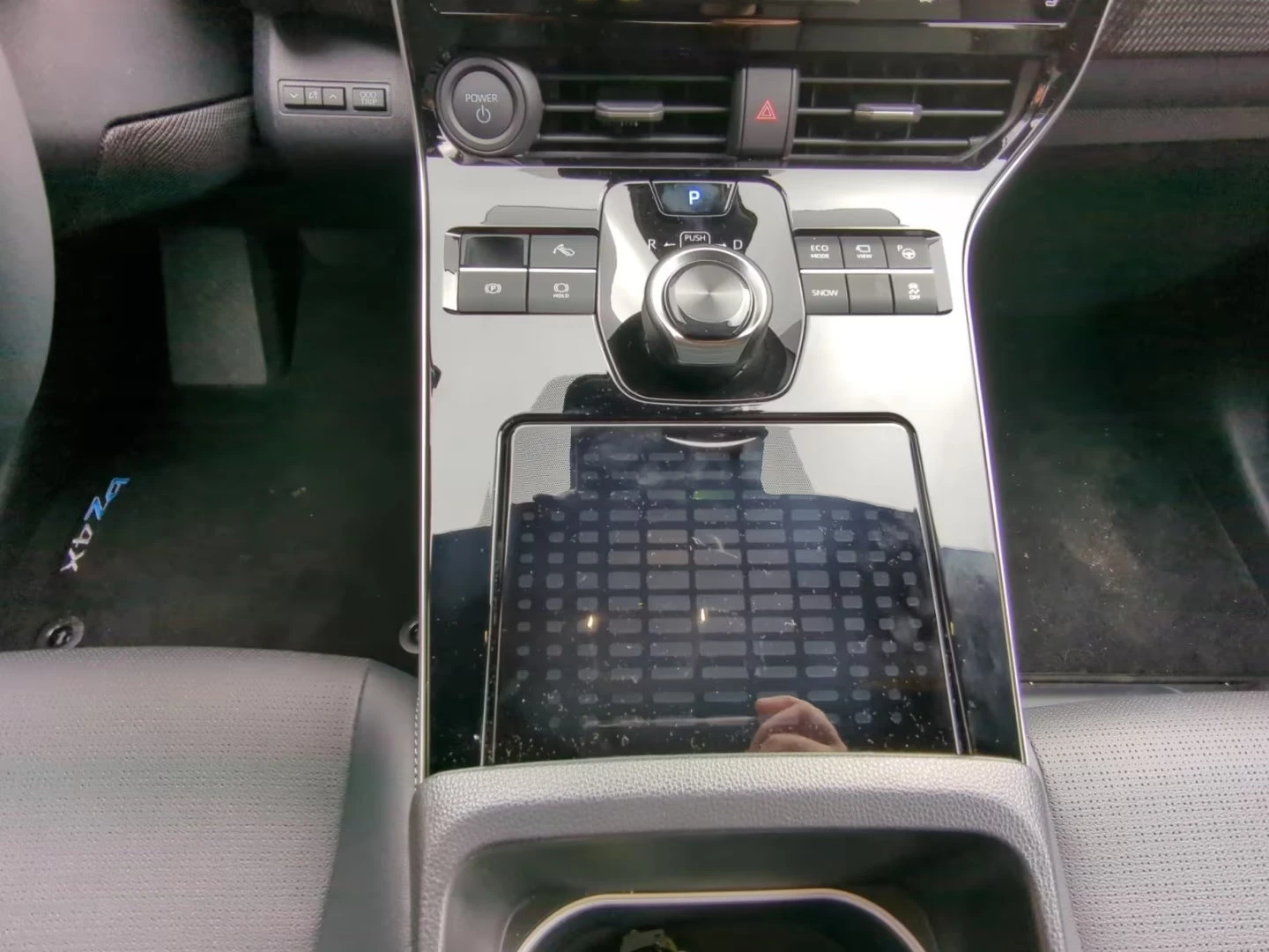 Toyota bZ4X LOUNGE/204HP/L/MATRIX/360/MEMO/NAVI/483q, снимка 10 - Автомобили и джипове - 55277102