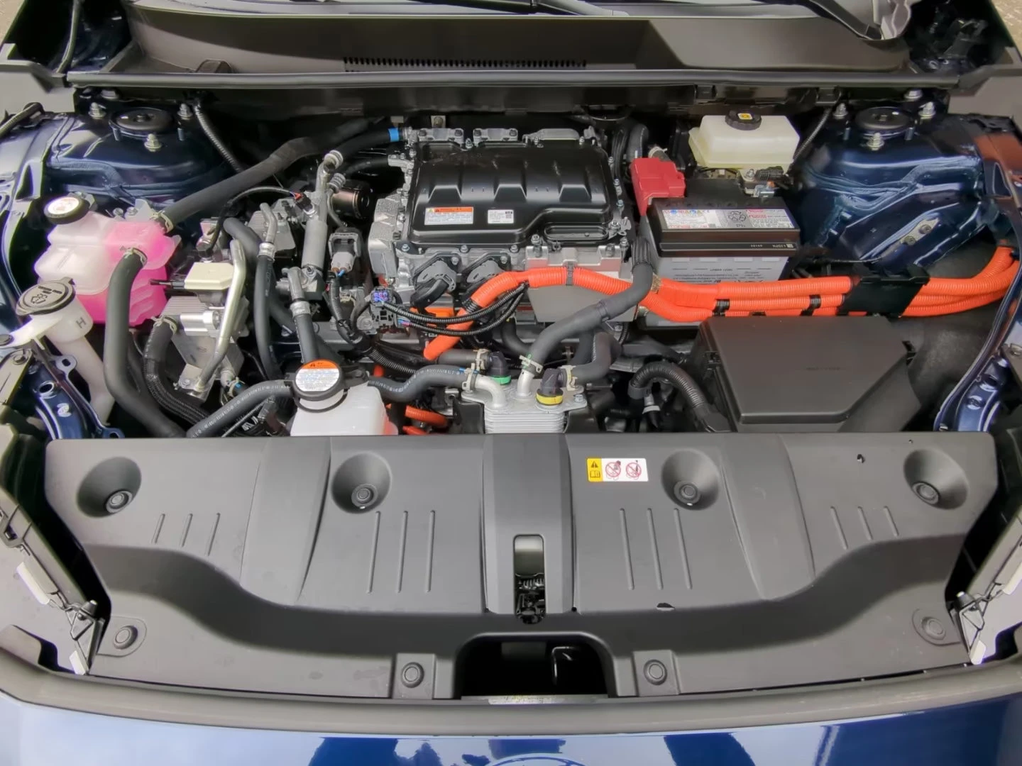 Toyota bZ4X LOUNGE/204HP/L/MATRIX/360/MEMO/NAVI/483q, снимка 15 - Автомобили и джипове - 55277102