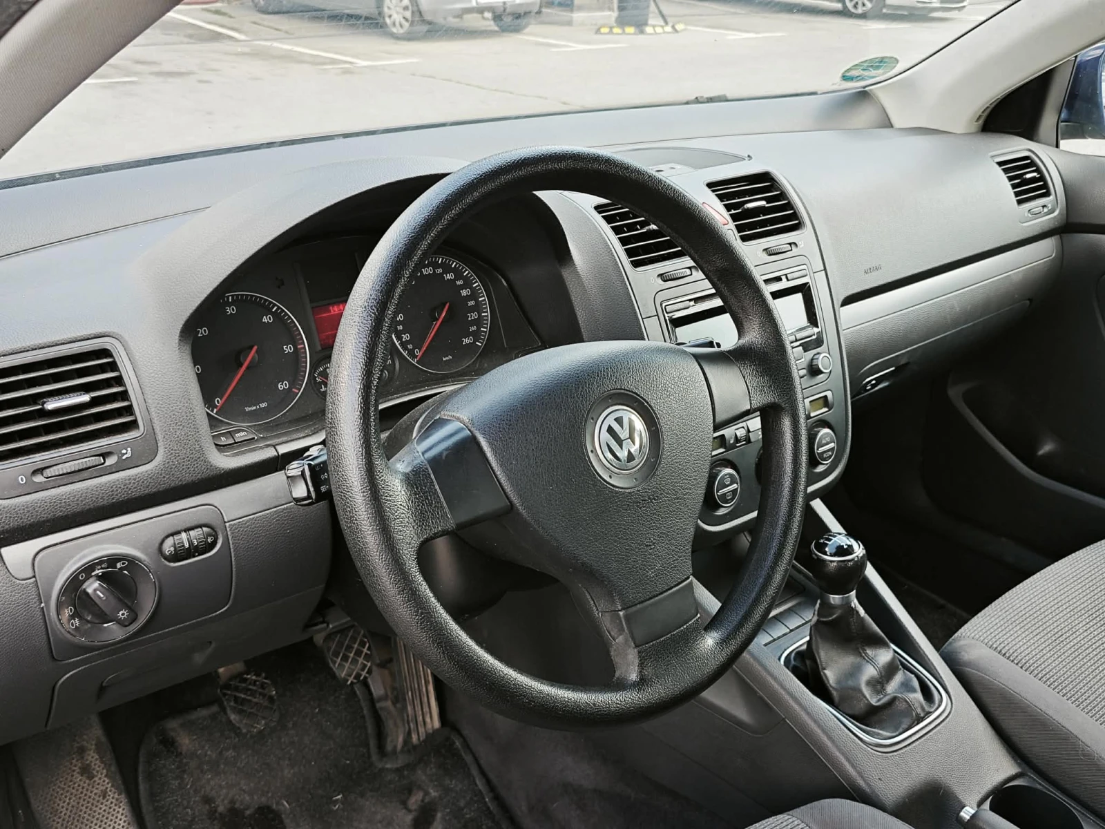 VW Jetta, снимка 8 - Автомобили и джипове - 55954557