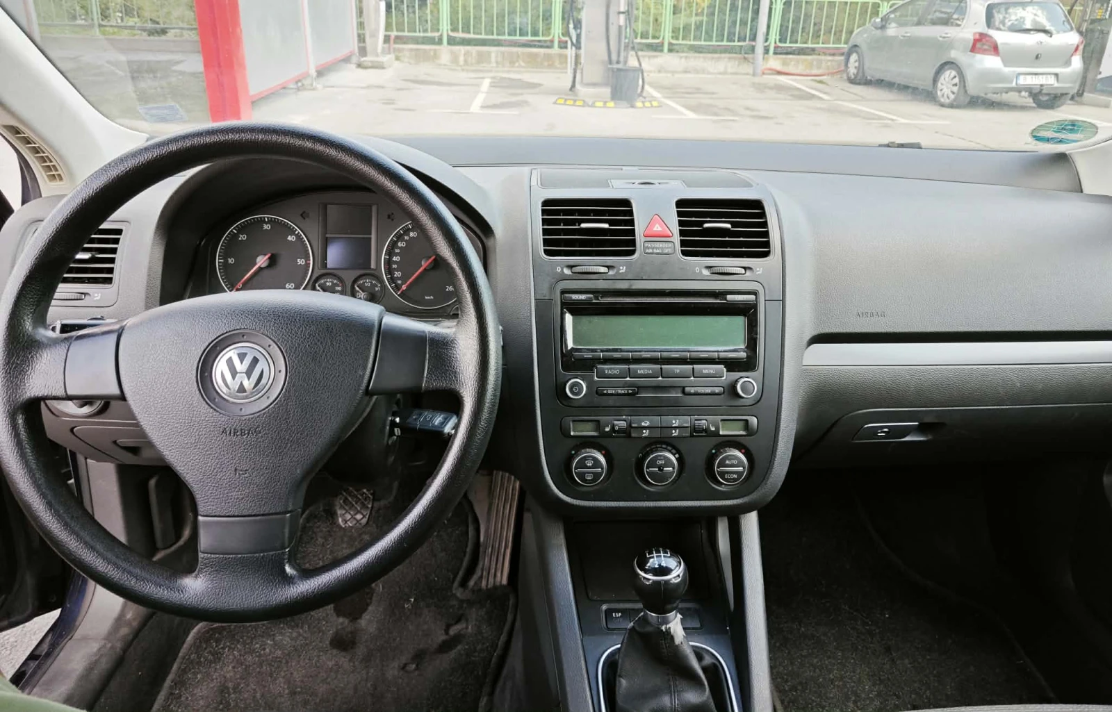 VW Jetta, снимка 11 - Автомобили и джипове - 55954557