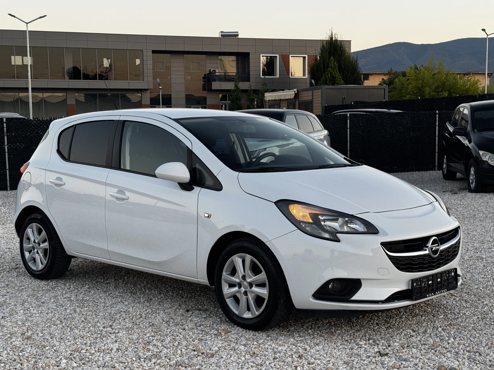 Opel Corsa 1.4i bi-color METAN EU-6, снимка 3 - Автомобили и джипове - 56144789