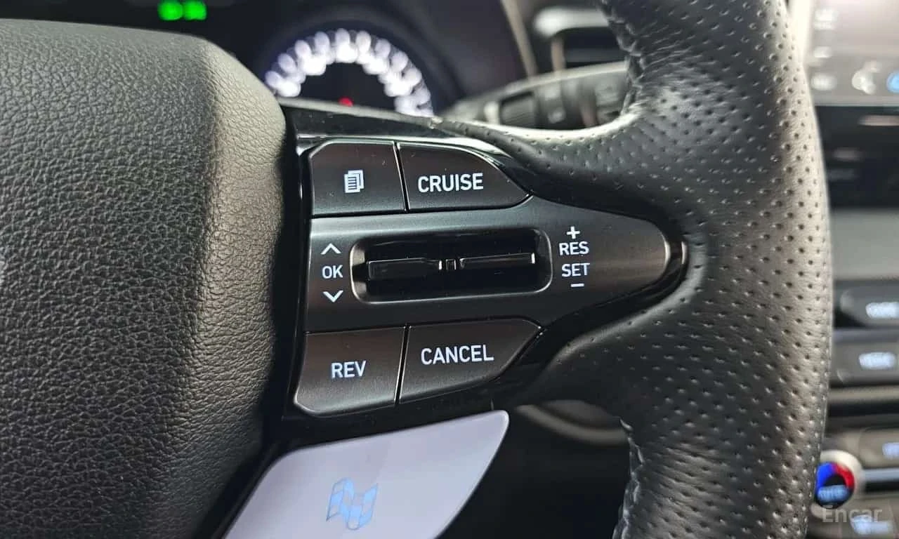 Hyundai Veloster  * 2.0 N * АВТОКРЕДИТ БЕЗ ПЪРВОНАЧАЛНА ВНОСКА* , снимка 13 - Автомобили и джипове - 56181189
