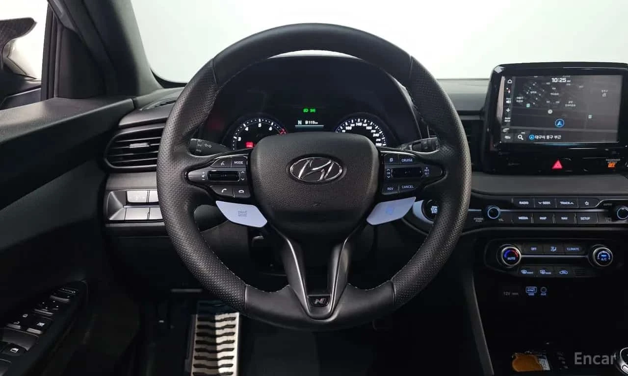 Hyundai Veloster  * 2.0 N * АВТОКРЕДИТ БЕЗ ПЪРВОНАЧАЛНА ВНОСКА* , снимка 12 - Автомобили и джипове - 56181189