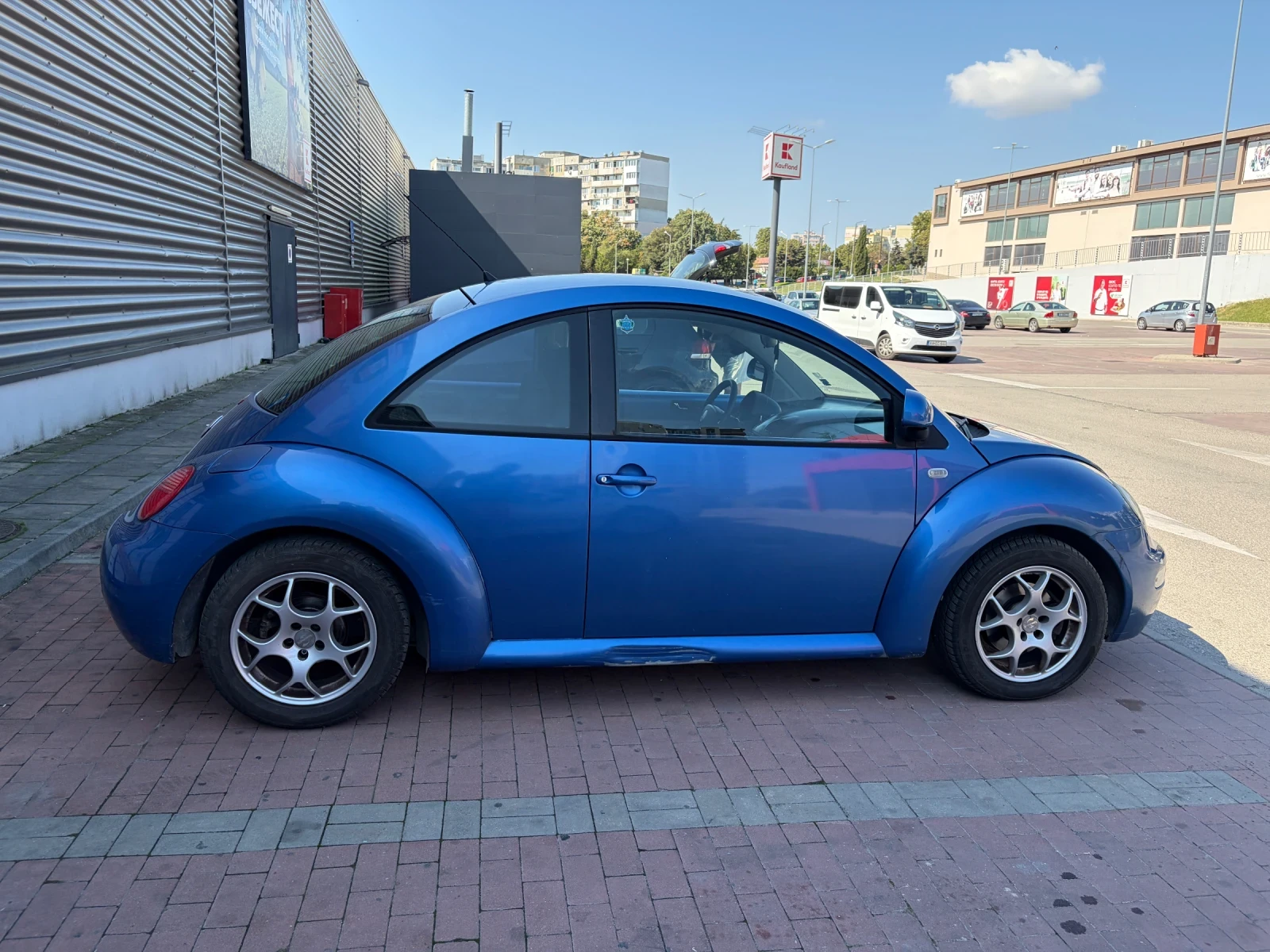 VW Beetle 2.0, снимка 7 - Автомобили и джипове - 56217023