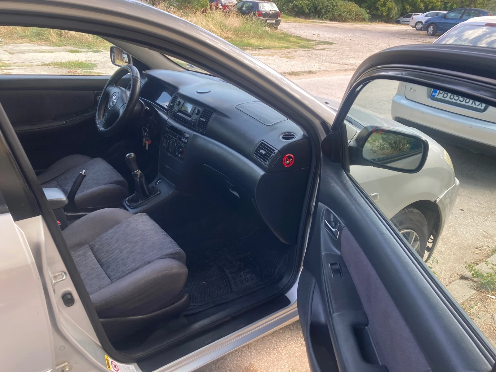 Toyota Corolla 2.0 d4d 90, снимка 6 - Автомобили и джипове - 56441569
