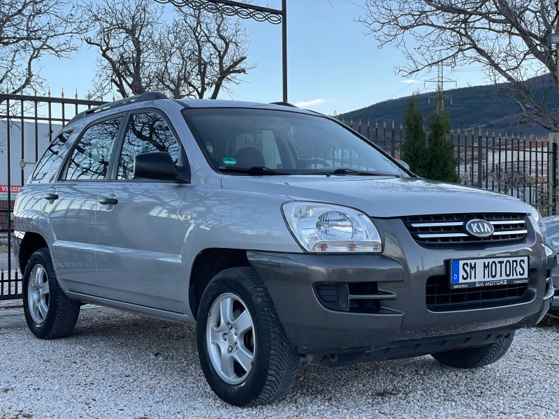 Kia Sportage 2.0i БЕЗ РЪЖДА!, снимка 3 - Автомобили и джипове - 43536715