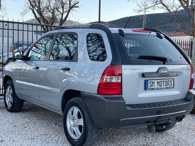 Kia Sportage 2.0i БЕЗ РЪЖДА!, снимка 13 - Автомобили и джипове - 43536715