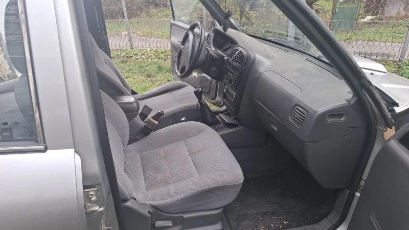 Kia Sportage, снимка 13 - Автомобили и джипове - 52566426