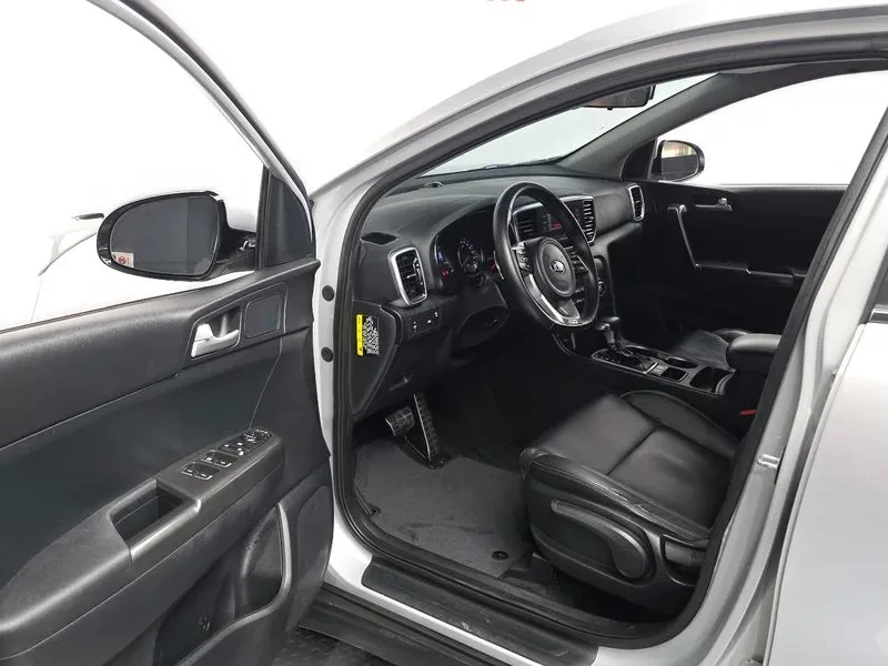 Kia Sportage The Bold Diesel 2.0 2Wd Luxury, снимка 10 - Автомобили и джипове - 54955811