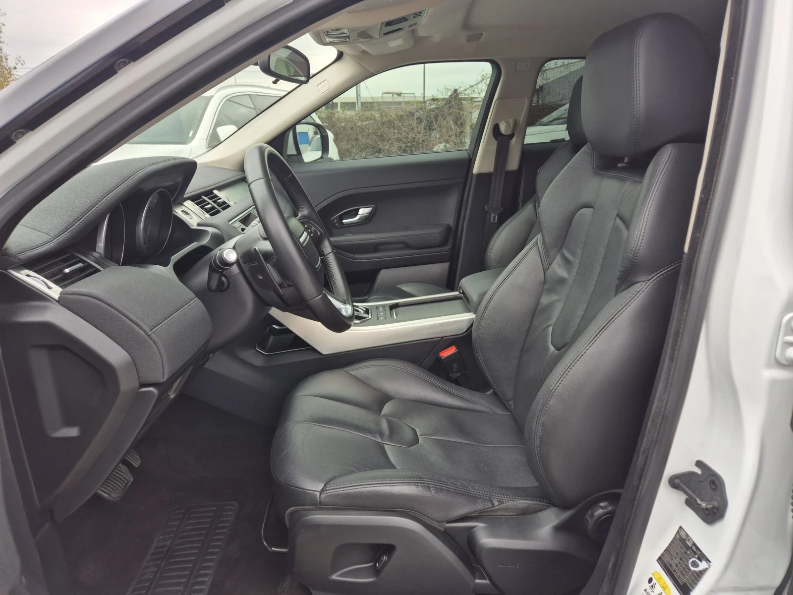 Land Rover Range Rover Evoque 2.2-TD4///4?4///АВТОМАТИК - изображение 10